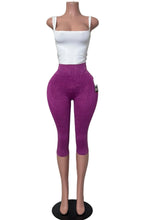 Load image into Gallery viewer, Amelia Capri Leggings